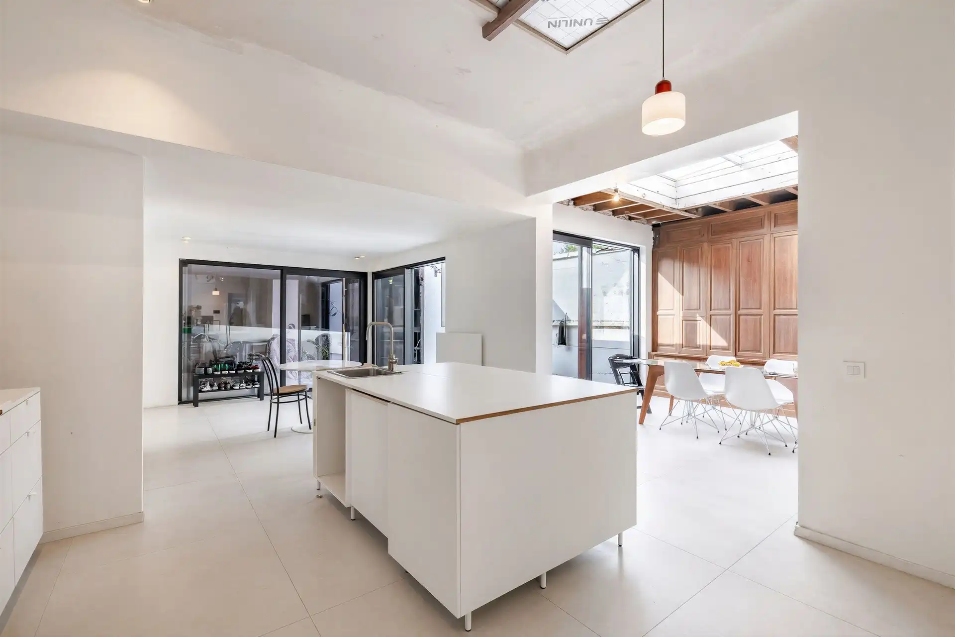 Karaktervol herenhuis met art-decoallure, ruime magazijnen en zuidgerichte tuin  foto 9