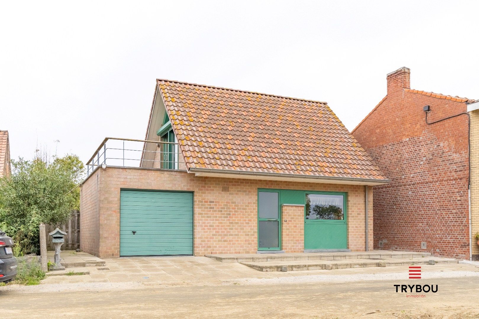 Open woning op ruim perceel in Jonkershove foto {{pictureIndex}}