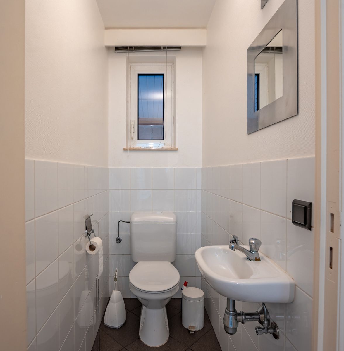 Gelijkvloers appartement met twee slaapkamers en garage  foto 11