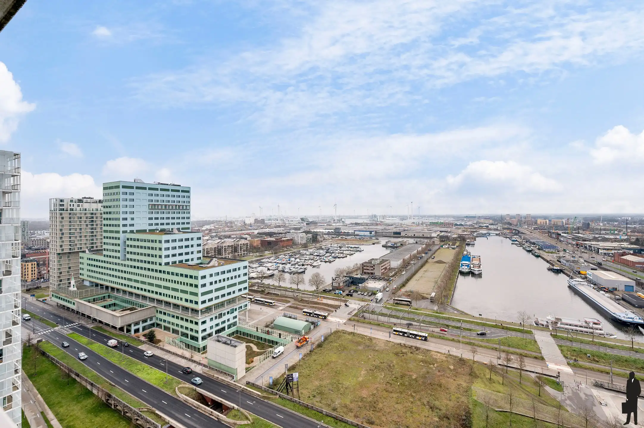Wonen boven Antwerpen – Exclusief Panorama op de 19e verdieping foto 3