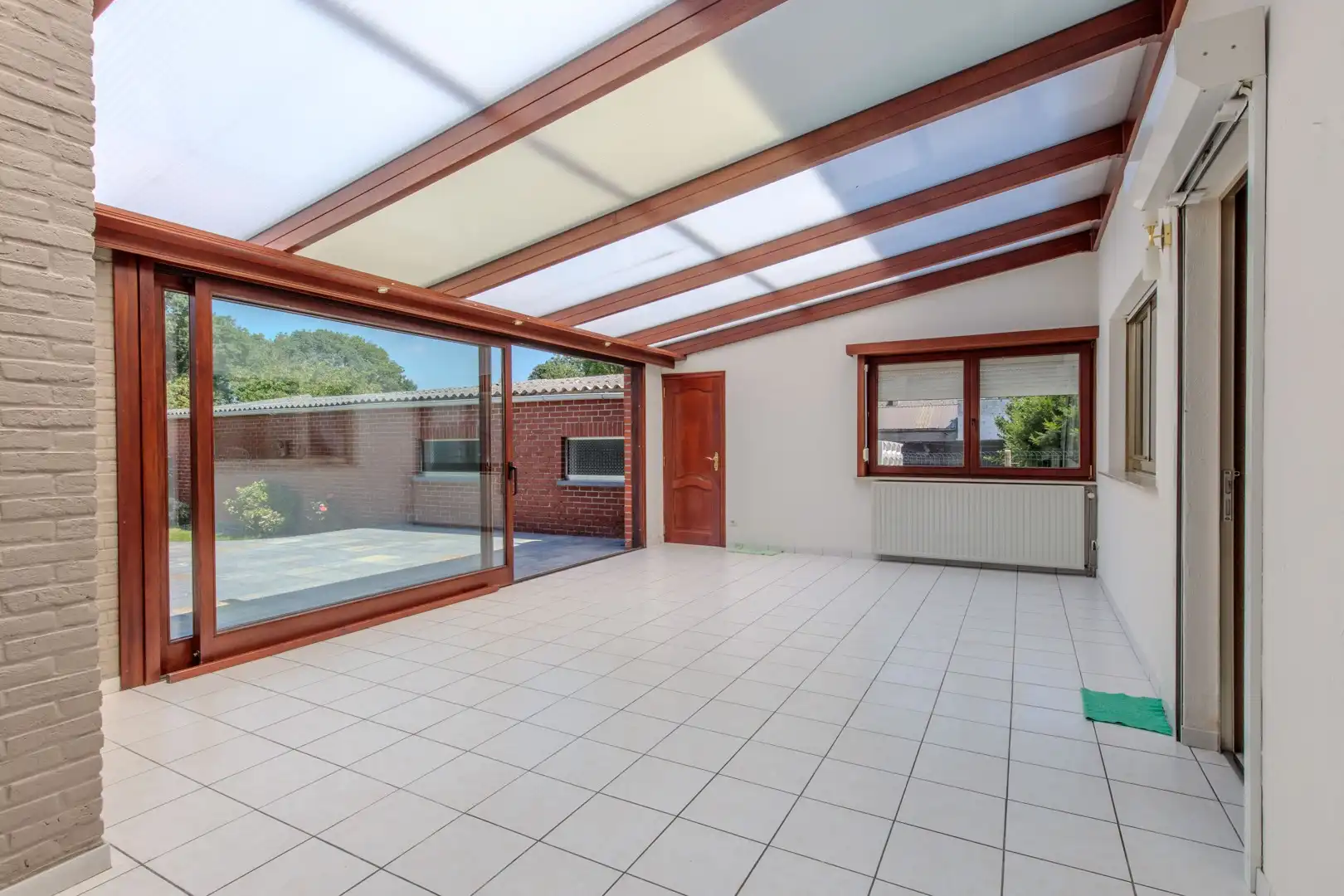 Ruime gezinswoning met grote tuin foto 25