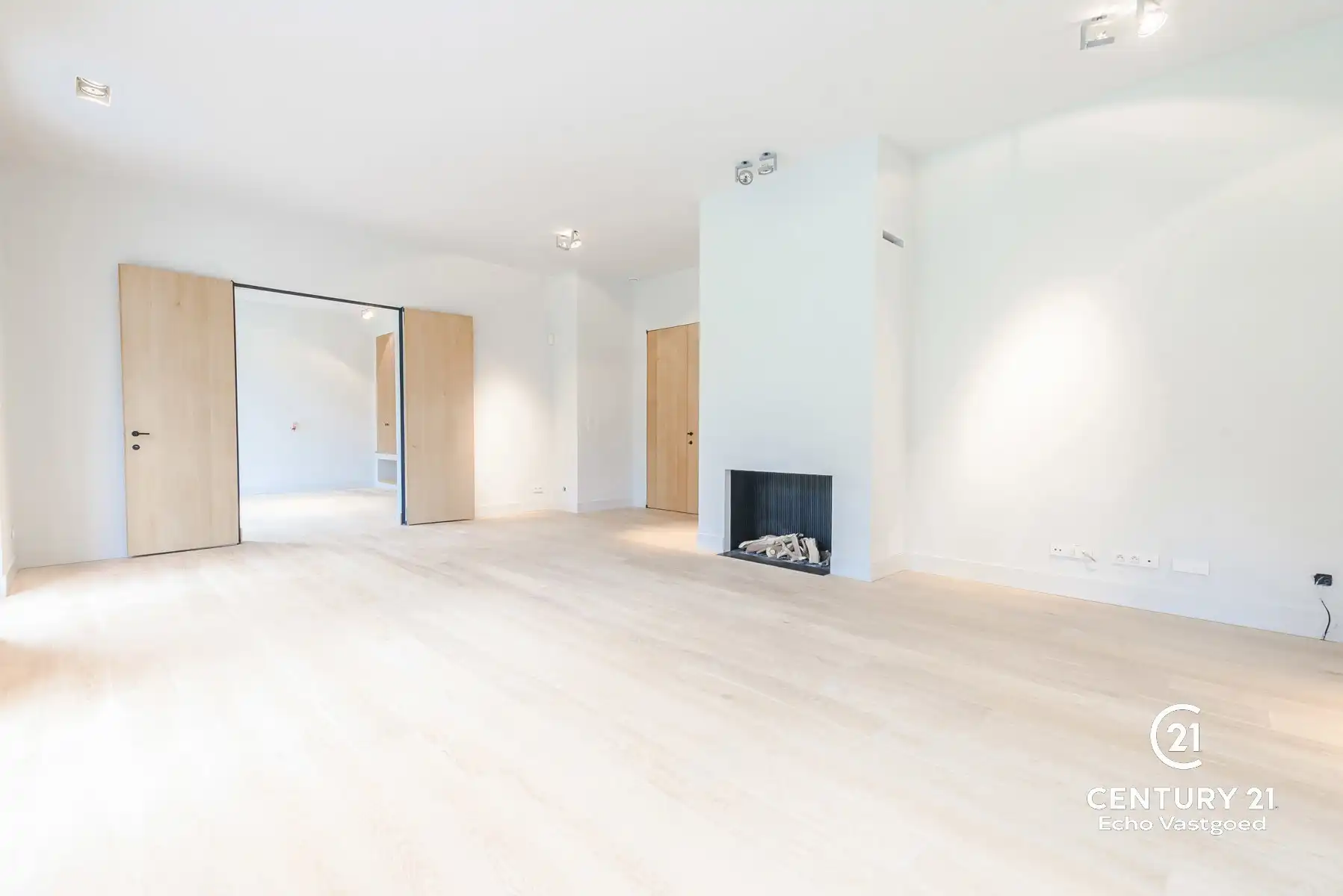 Unieke high-end villa met royaal woonoppervlak op 2415m² foto 10