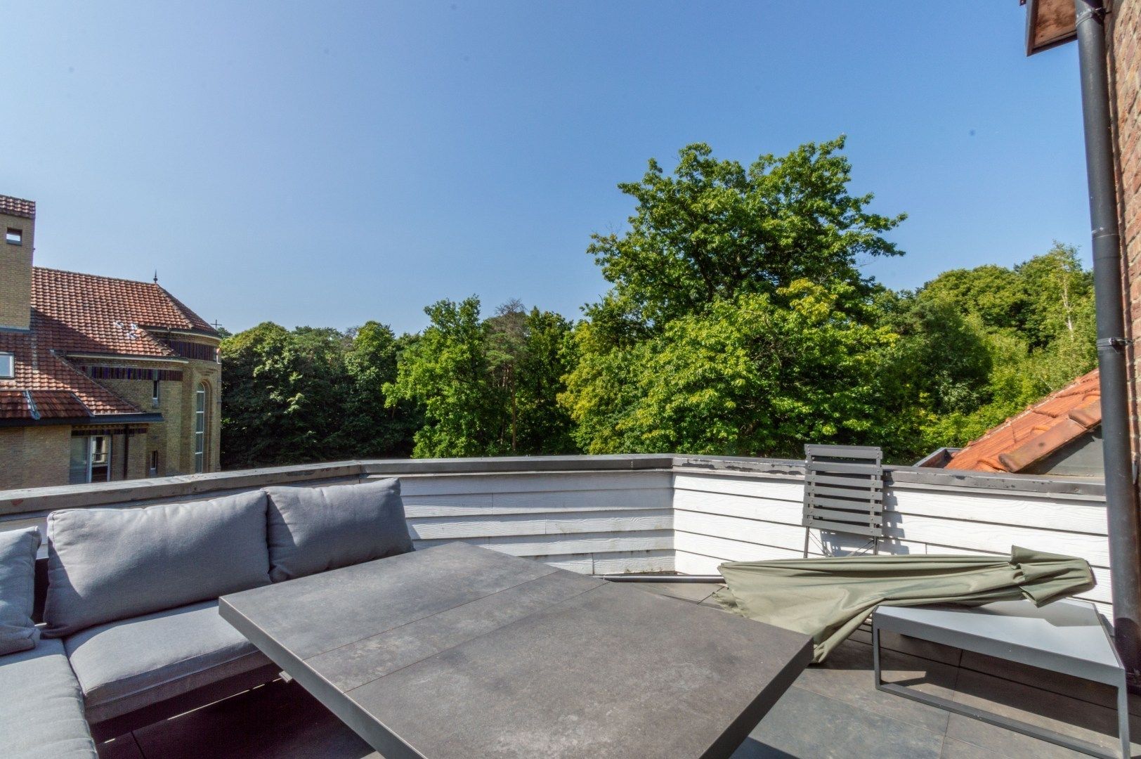 INSTAPKLAAR APP MET 1 SLP + BUREAU & GARAGEBOX ! foto 10