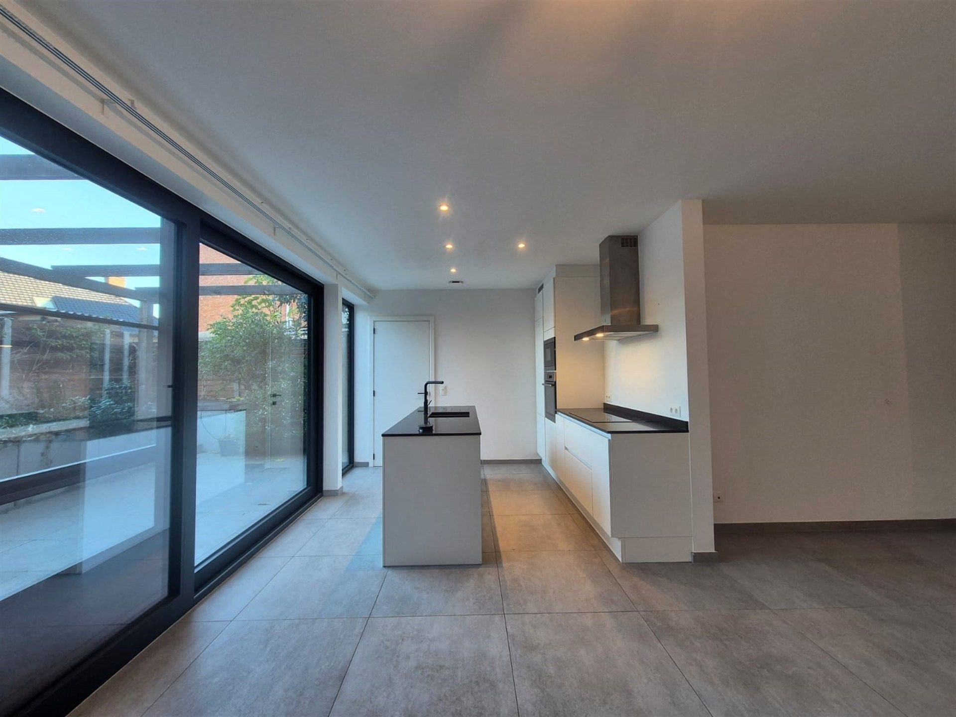 Nieuwbouwwoning (2021) met 3 slaapkamers, tuin en garage.  foto 7
