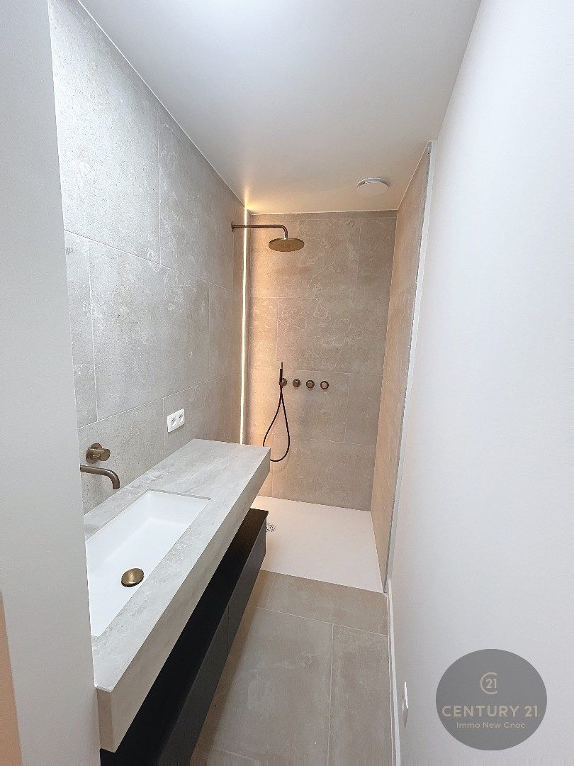 Luxe appartement met terras in residentie OYSTER, Knokke-Heist, 3 slaapkamers, bouwjaar 2025, nabij groentenmarktje, 100.00m² bewoonbare oppervlakte, 2.00 badka foto 4