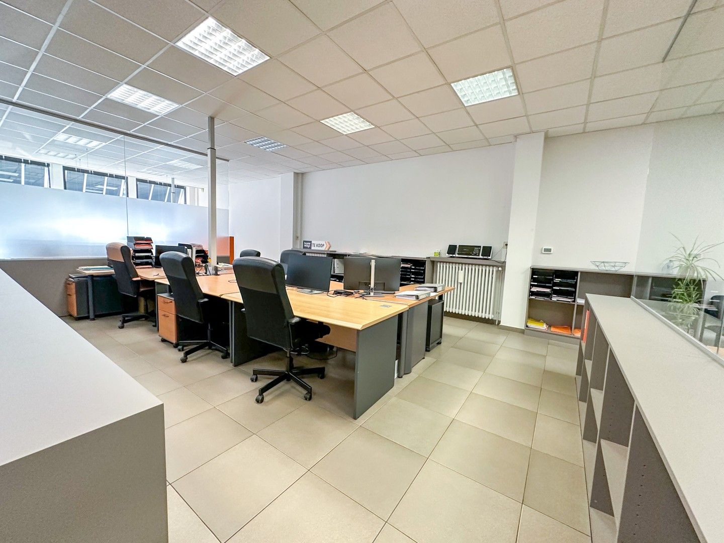 Commercieel gelijkvloers met grote zichtbaarheid in centrum! foto 8