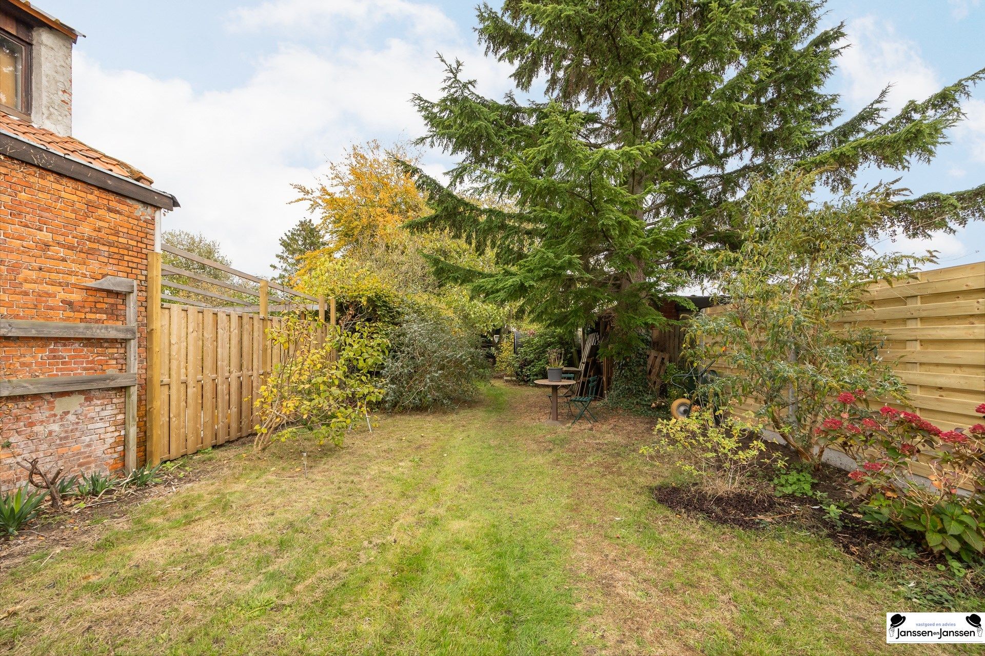 Prachtig gerenoveerde woning met 3 slaapkamers en groene tuin in Ekeren! foto 30