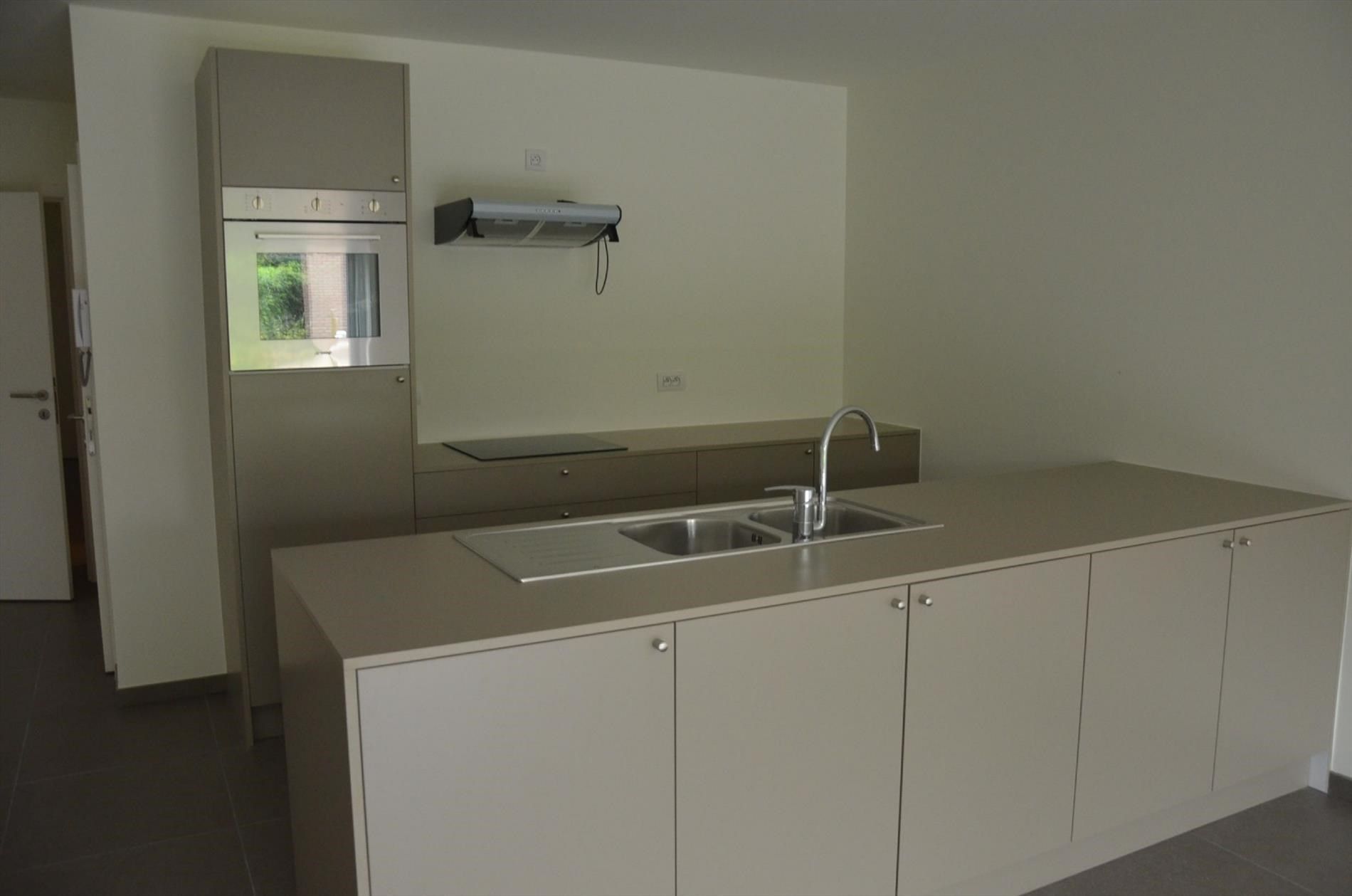 Recent appartement gelijkvloers. foto 8