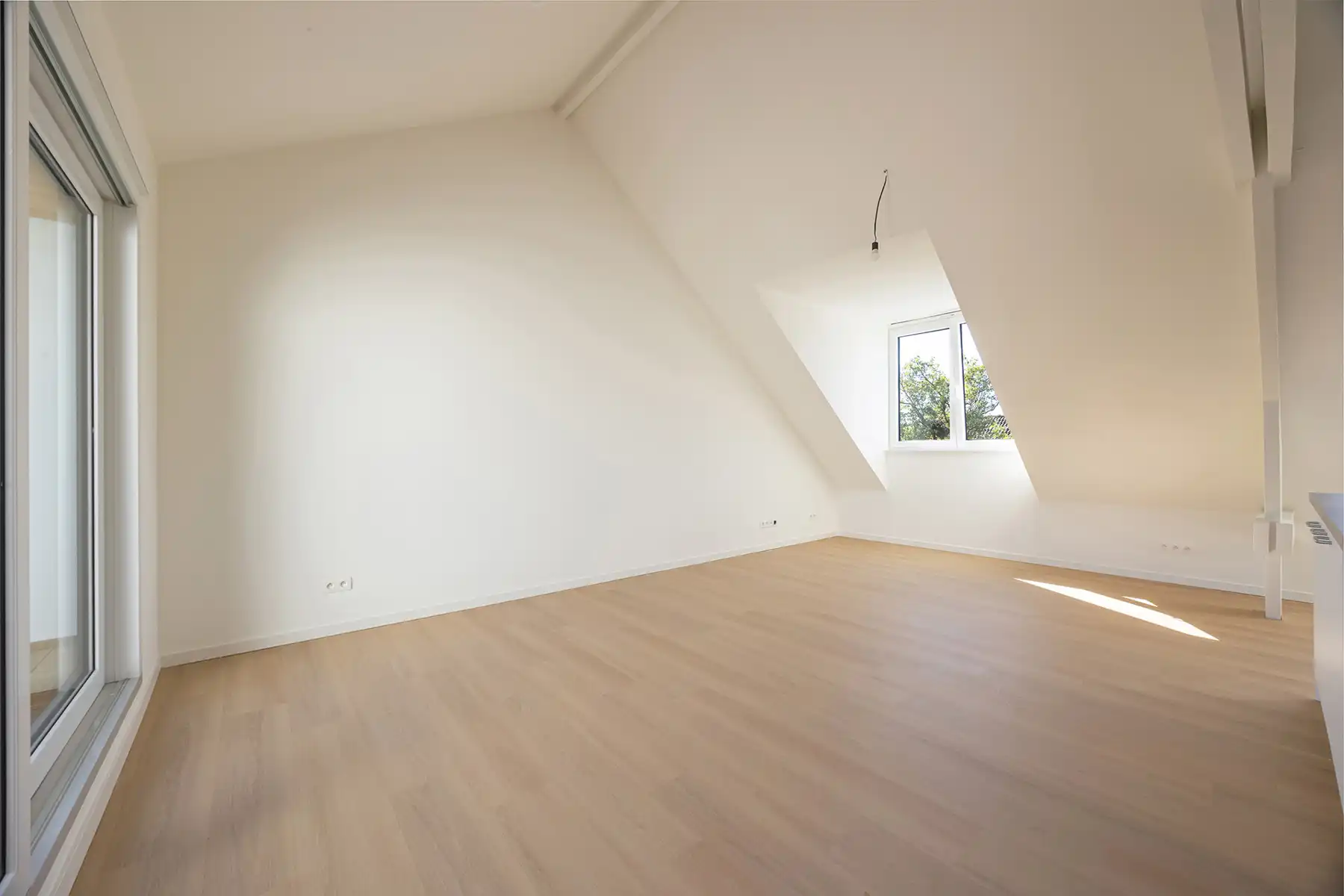 Gerenoveerde loft in hartje Ekeren! foto 3