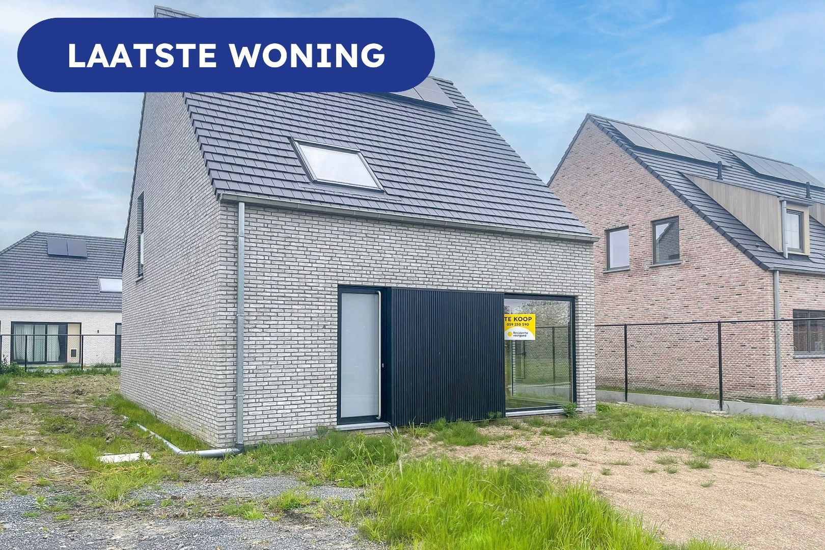 Moderne alleenstaande woning nabij centrum Houthulst foto {{pictureIndex}}