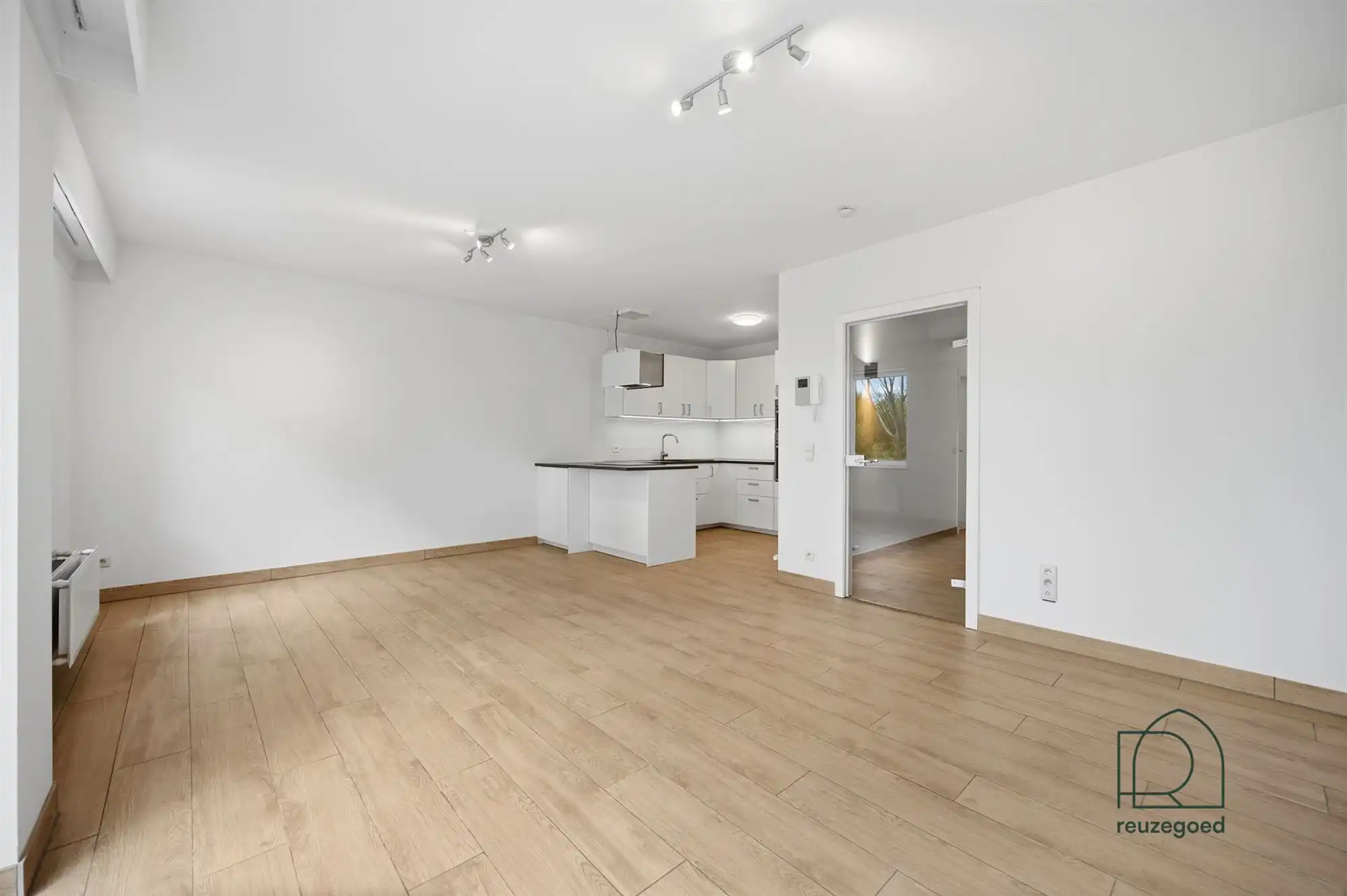 Opgefrist 2-slaapkamerappartement met garage in Kessel-Lo, vlakbij Leuven foto 4