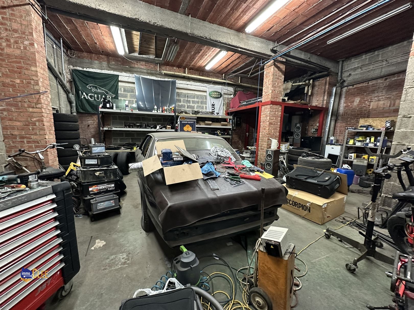 Ruime stadswoning met grote opslagruimte foto 19