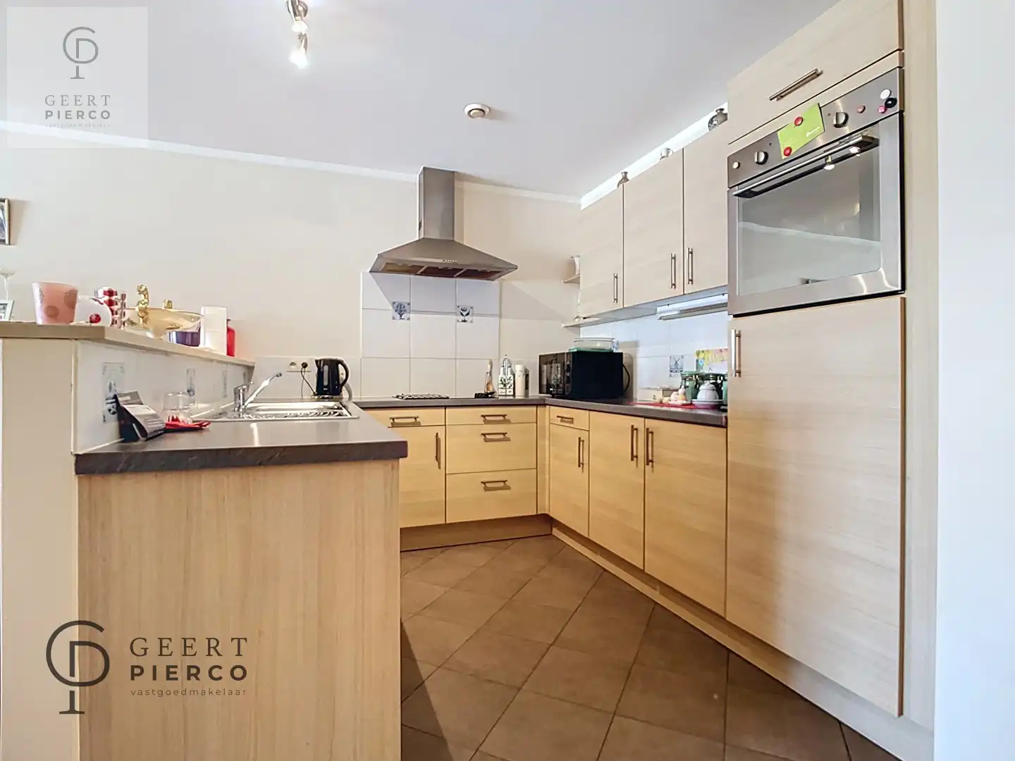 Gezellige studio foto 4