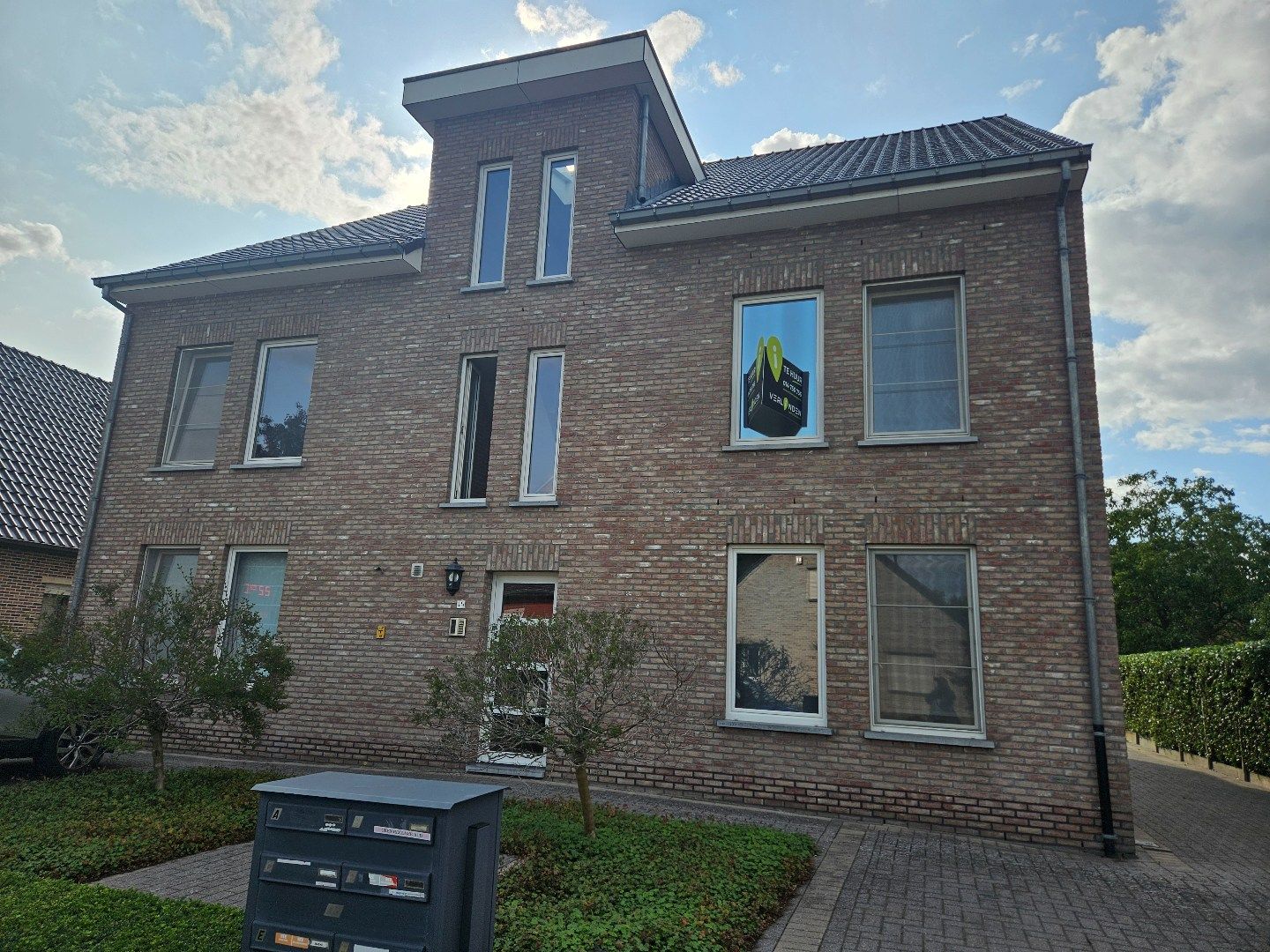 Ruim appartement met 2 slaapkamers in het centrum van Heultje! foto {{pictureIndex}}