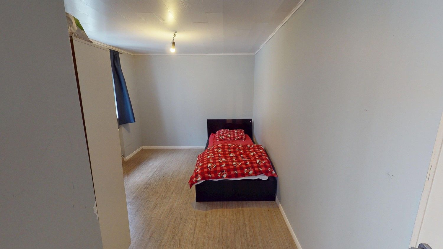Ruime woning met 4 slaapkamers! foto 8