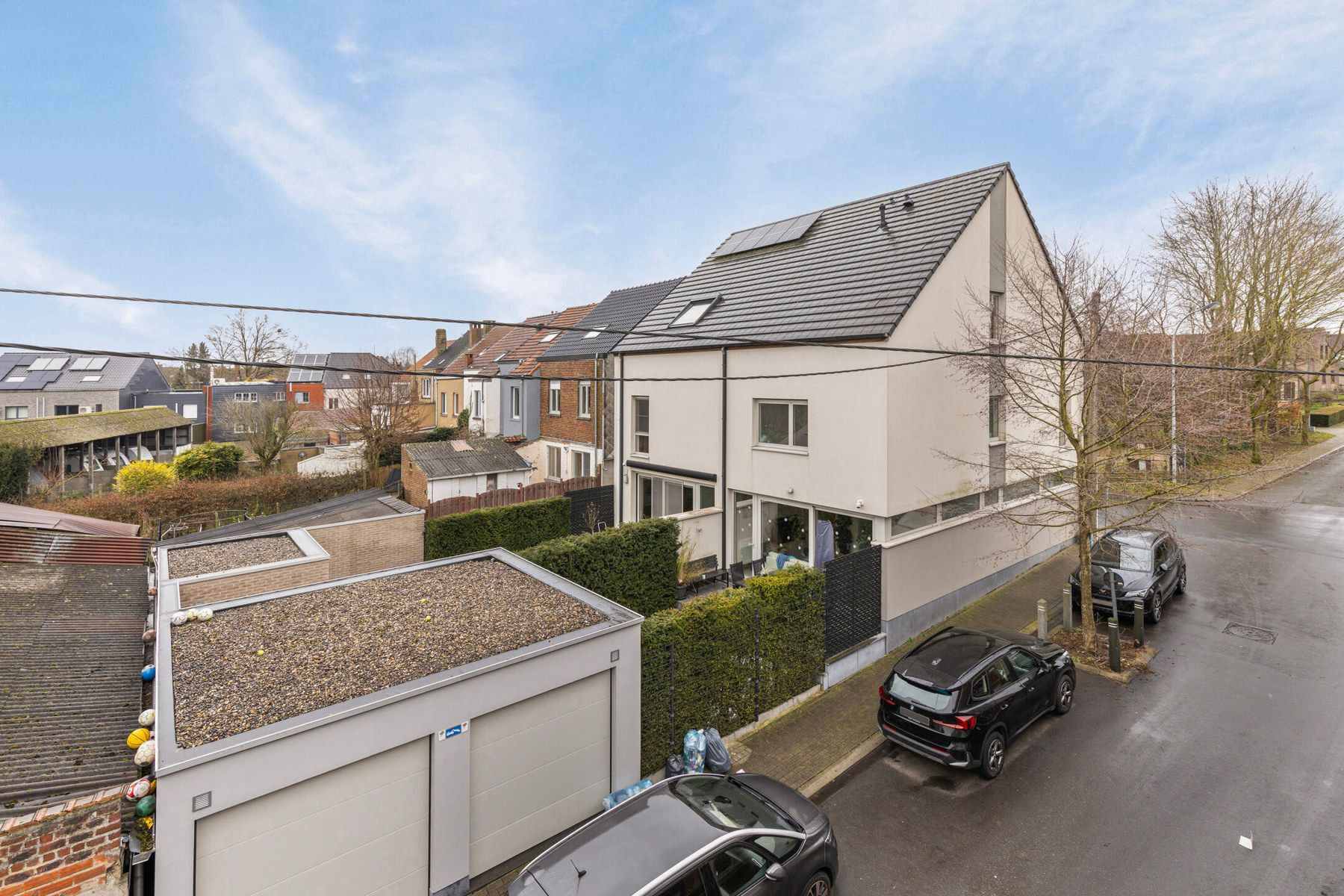 Gezinswoning met 4 slaapkamers, tuin en garage in Halle foto 39