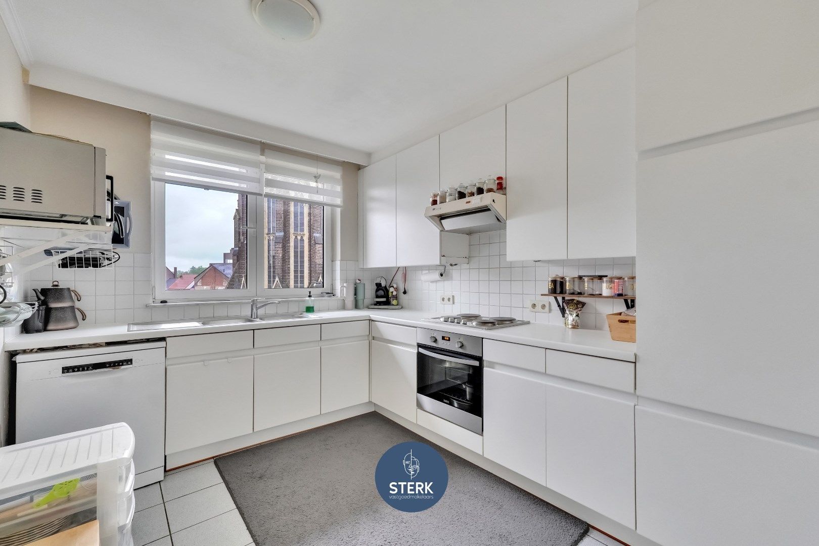 VERHUURD APPARTEMENT MET EPC LABEL B IN CENTRUM LANAKEN !  foto 7
