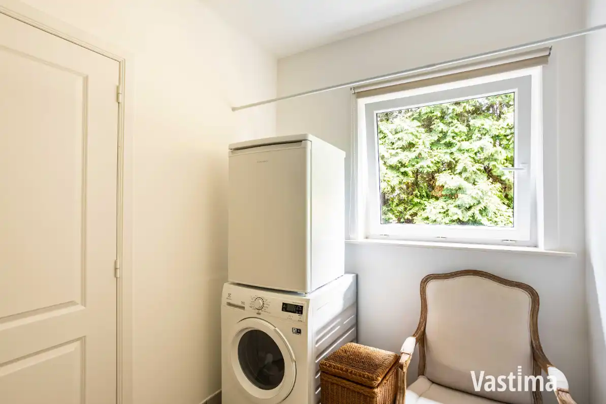 Ruime en instapklare villa met 4 slaapkamers en dubbele garage in doodlopende straat foto 26