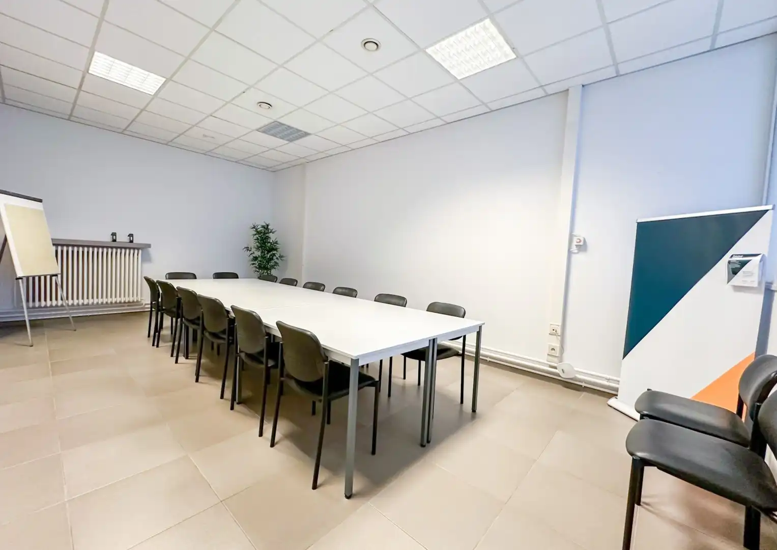 Commercieel gelijkvloers met grote zichtbaarheid in centrum! foto 11