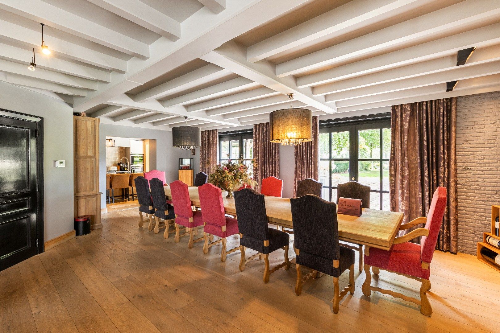 Prachtige landelijke villa met gezinstuin en graslanden op 32.558m² foto 10