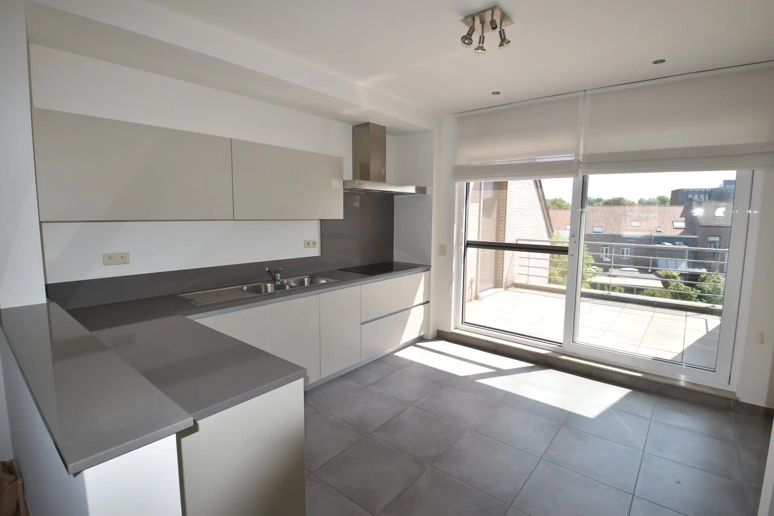 Duplexappartement – Centrum Beveren – Ruimtelijk, luxe en instapklaar foto 8