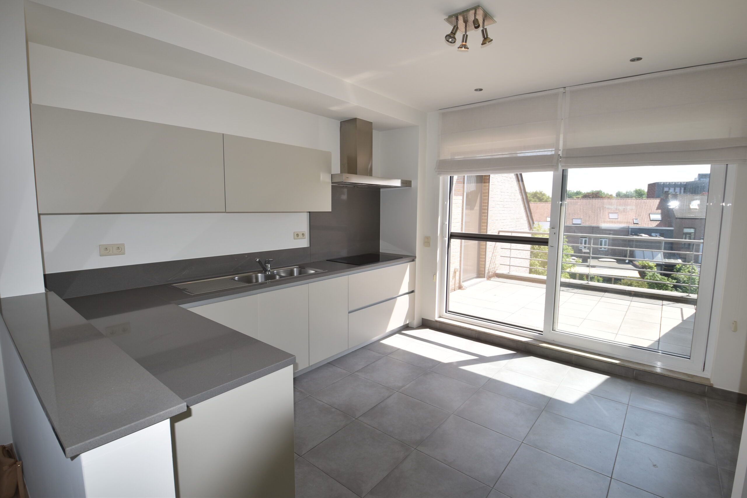 Duplexappartement – Centrum Beveren – Ruimtelijk, luxe en instapklaar foto 8