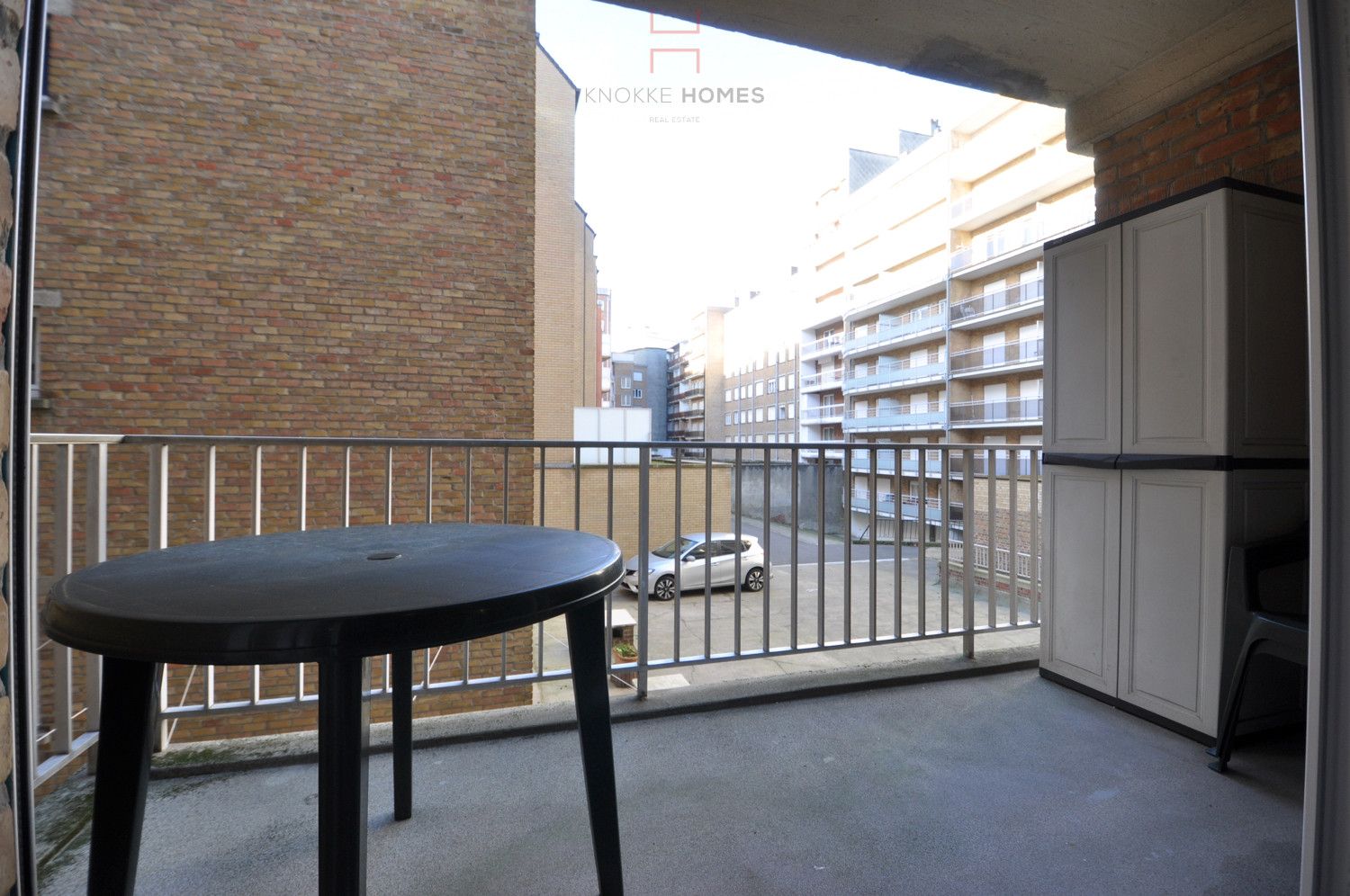 Te renoveren appartement met zijdelings zicht op zee aan het Albertstrand foto 11
