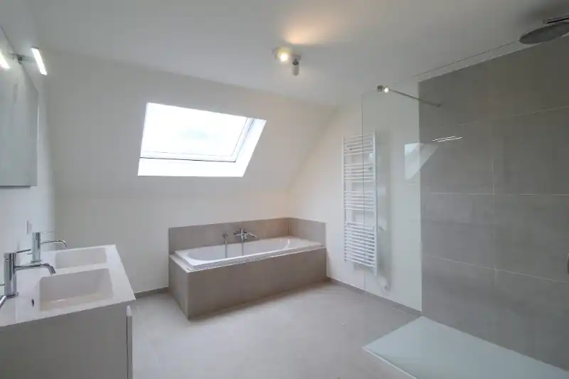 Energiezuinige nieuwbouwwoning te huur in rustige wijk te Lokeren foto 11