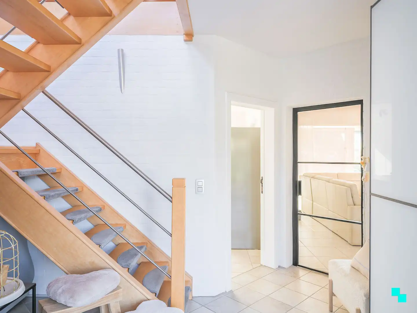 Villa met zonnige tuin en vier slaapkamers te Oostakker foto 5