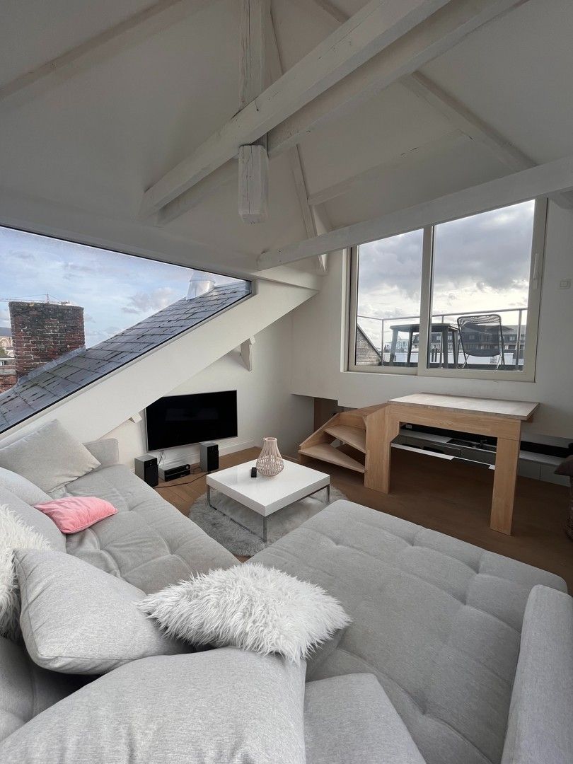 Bemeubeld appartement met fenomenaal zicht over Gent foto 6