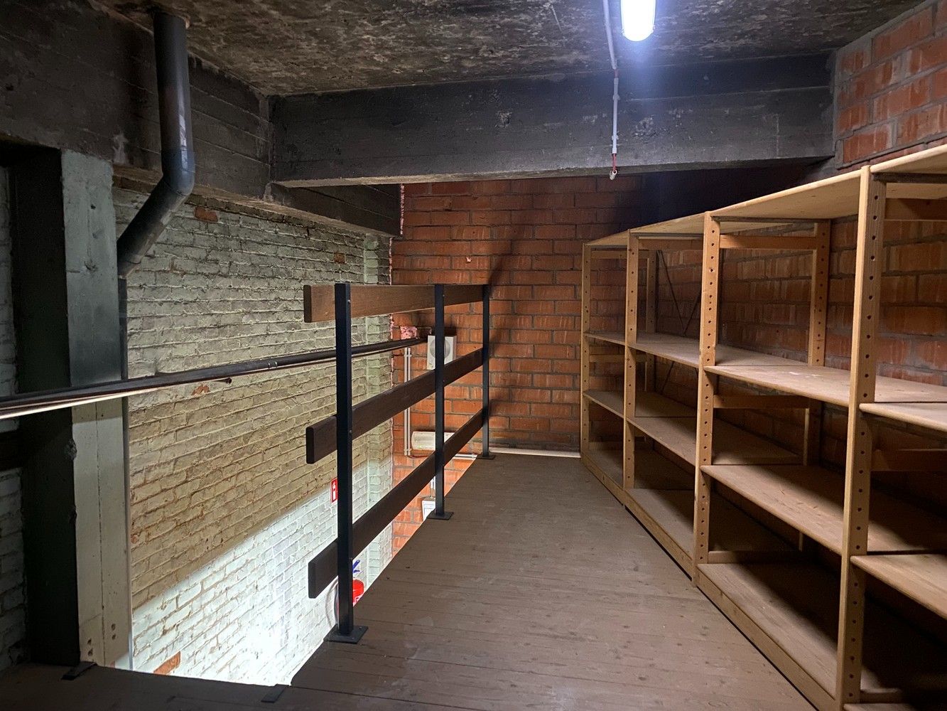 Magazijn met autostaanplaats te koop op een toplocatie in centrum Lier foto 5