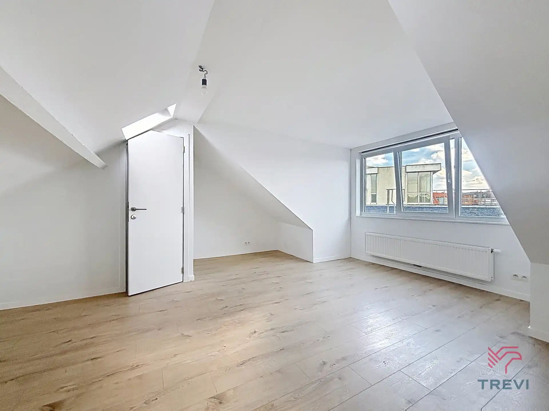 Mooie woning met 4 slaapkamers !  foto 16
