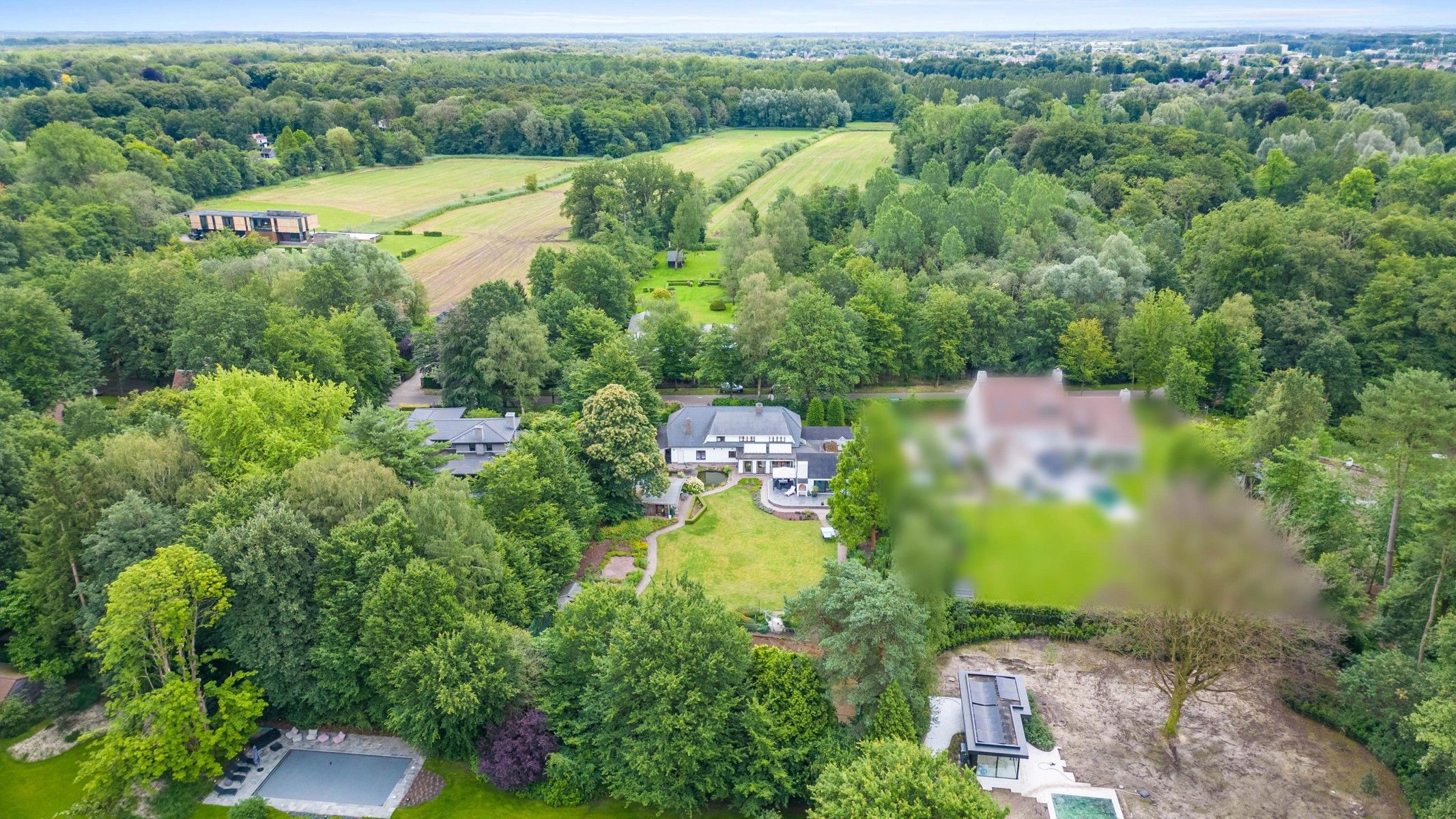 Ruime villa nabij het park van Schilde op ca. 3669 m². foto 27