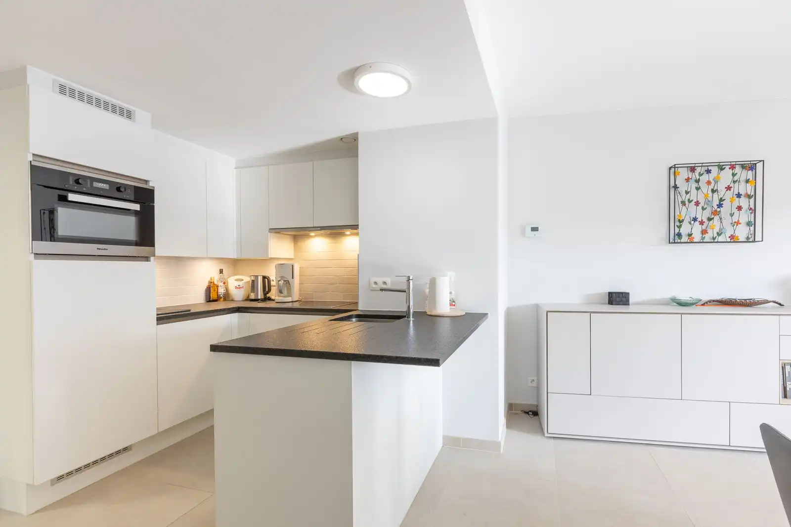 Prachtig appartement met 2 slpk en zonnig terras in jonge residentie foto 8