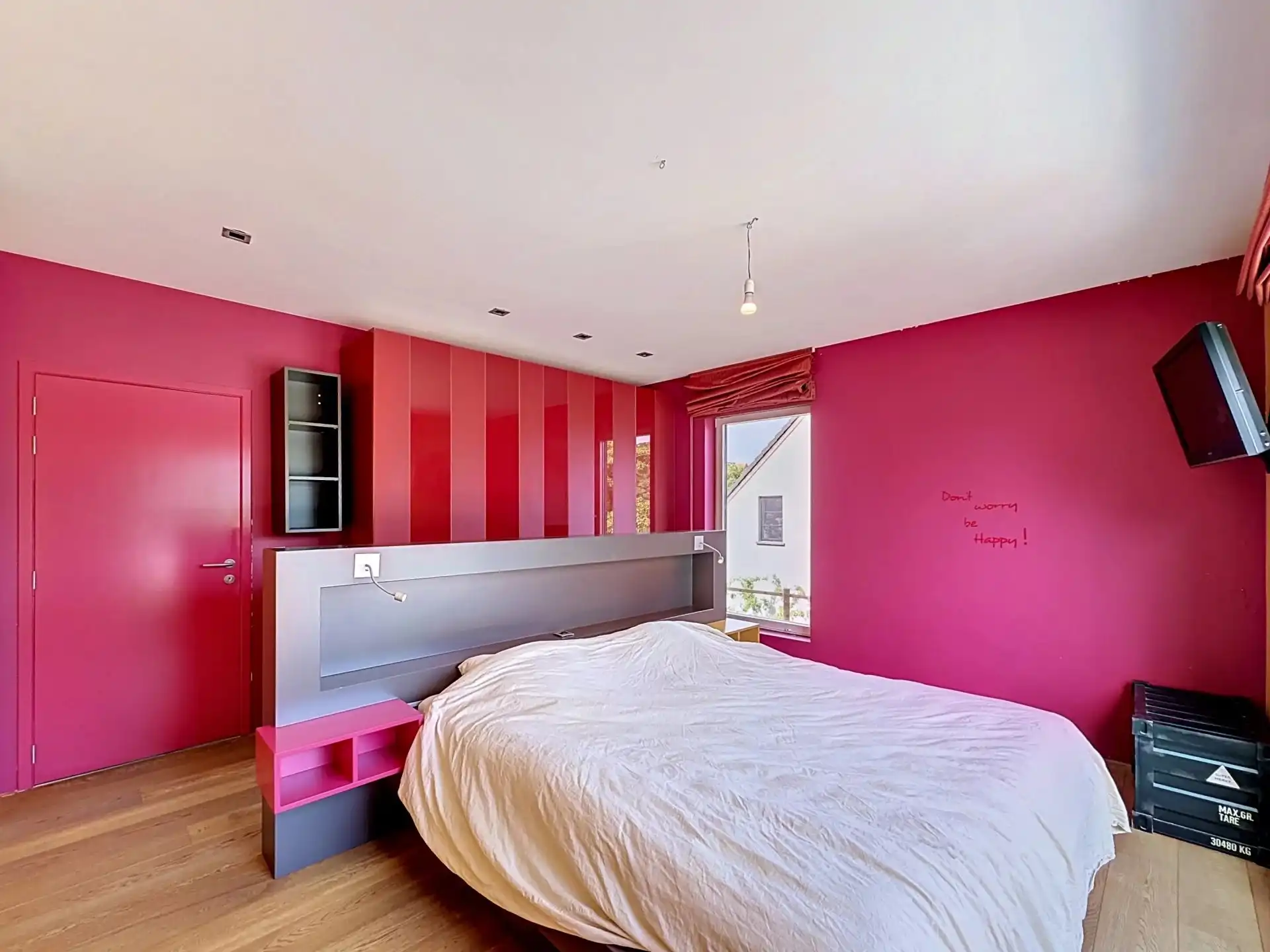 Moderne woning met 3 slaapkamers en praktijk of kantoorruimte op mooi perceel foto 23