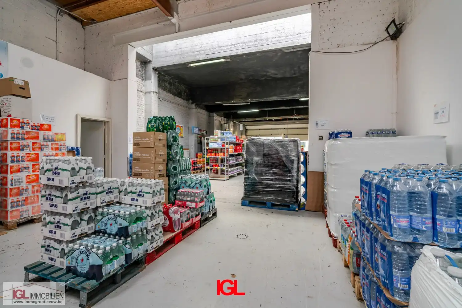 Handelspand met 2 handelsruimtes en 1 appartement te koop op AAA locatie foto 7