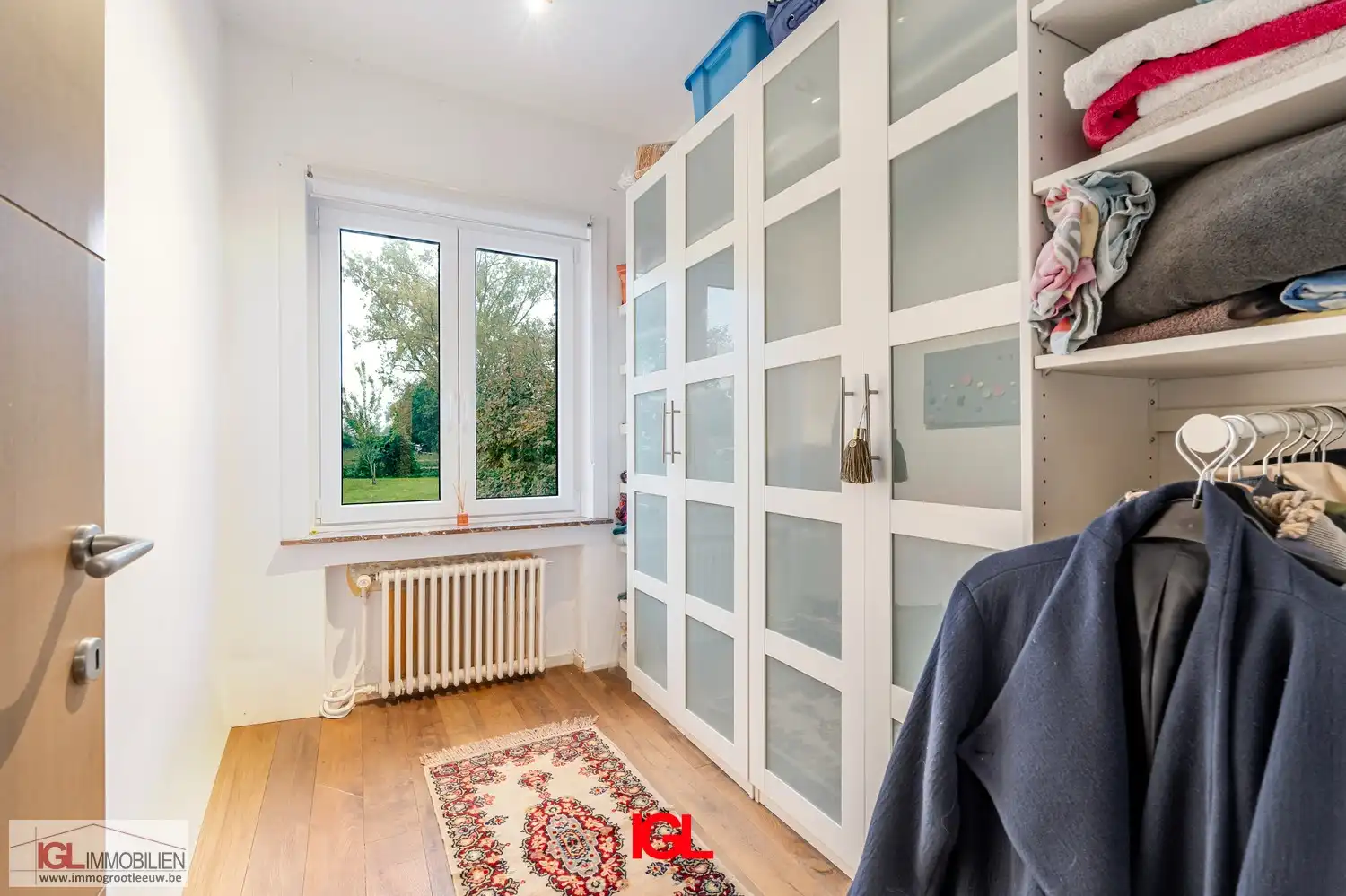 Gesloten bebouwing met 4 slaapkamers te koop in Sint-Pieters-Leeuw foto 11