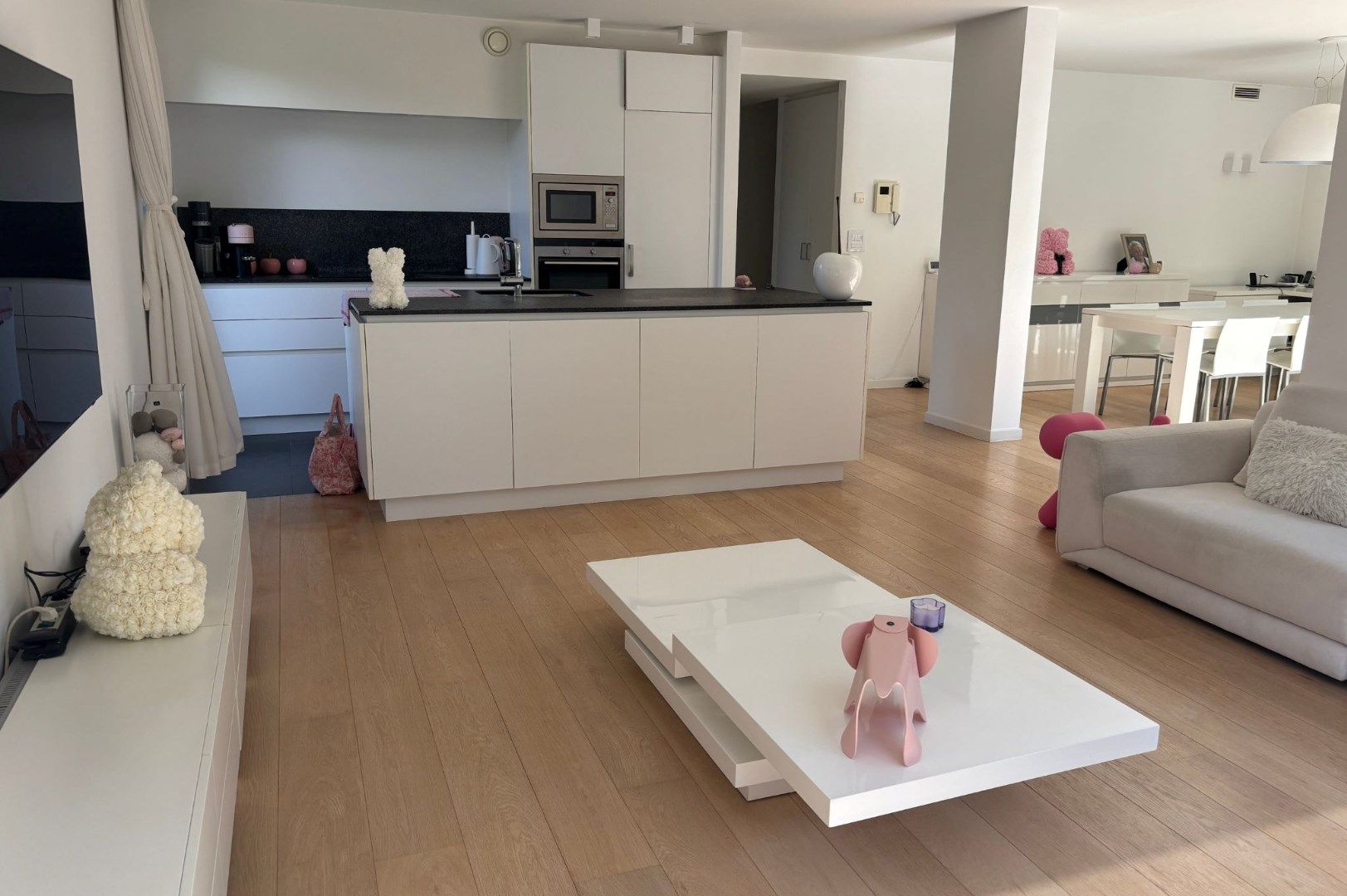 Ruim en Luxueus Appartement te Huur in Residentie Minnewater – Brugge Centrum foto 6