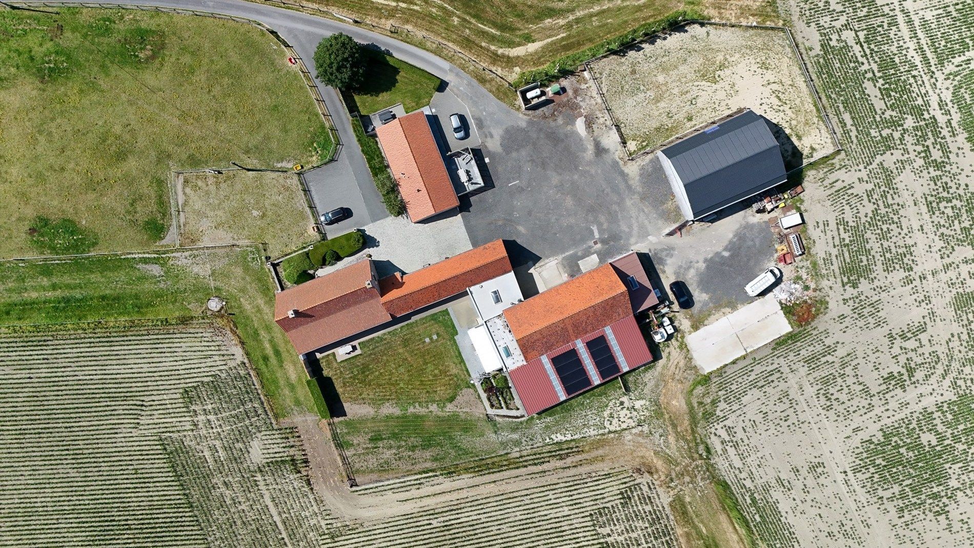 Schitterende hoeve op 4,2 ha te Ramskapelle foto 30