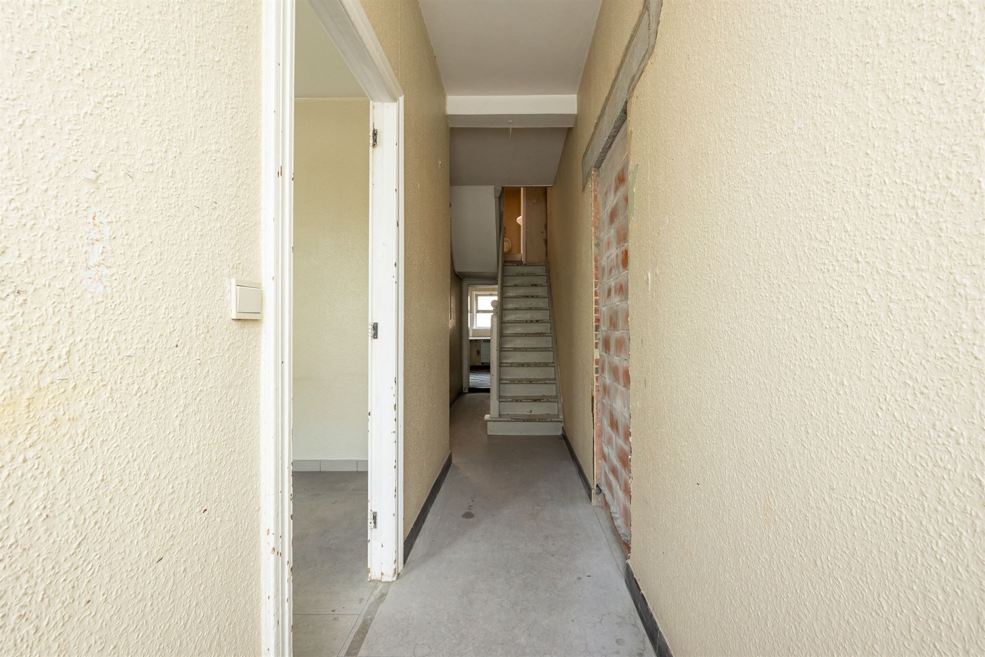 Te renoveren woning met tuin in Heist-op-den-Berg foto 2