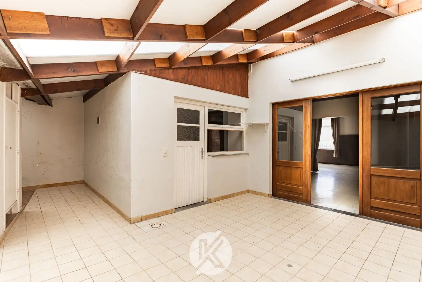 Te renoveren woning met groot volume foto 6