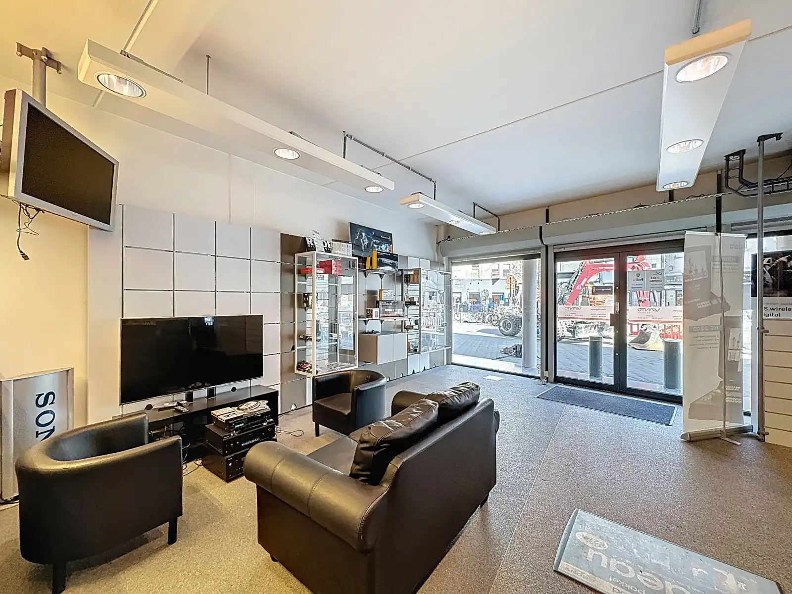 Commercieel Pand met Grote Visibiliteit vlakbij Bredabaan foto 10