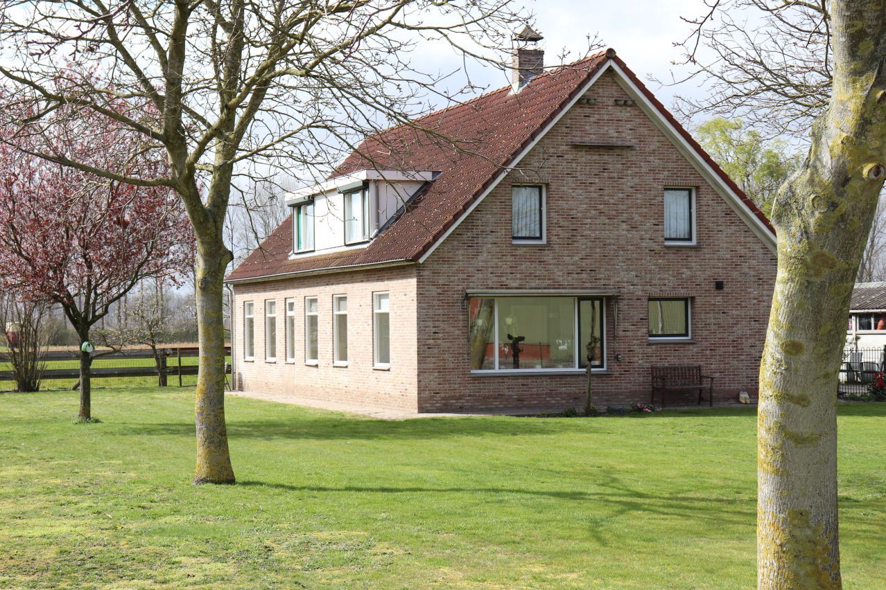 Hoeve geschikt voor hippische accomodatie te koop te Terneuzen foto 2