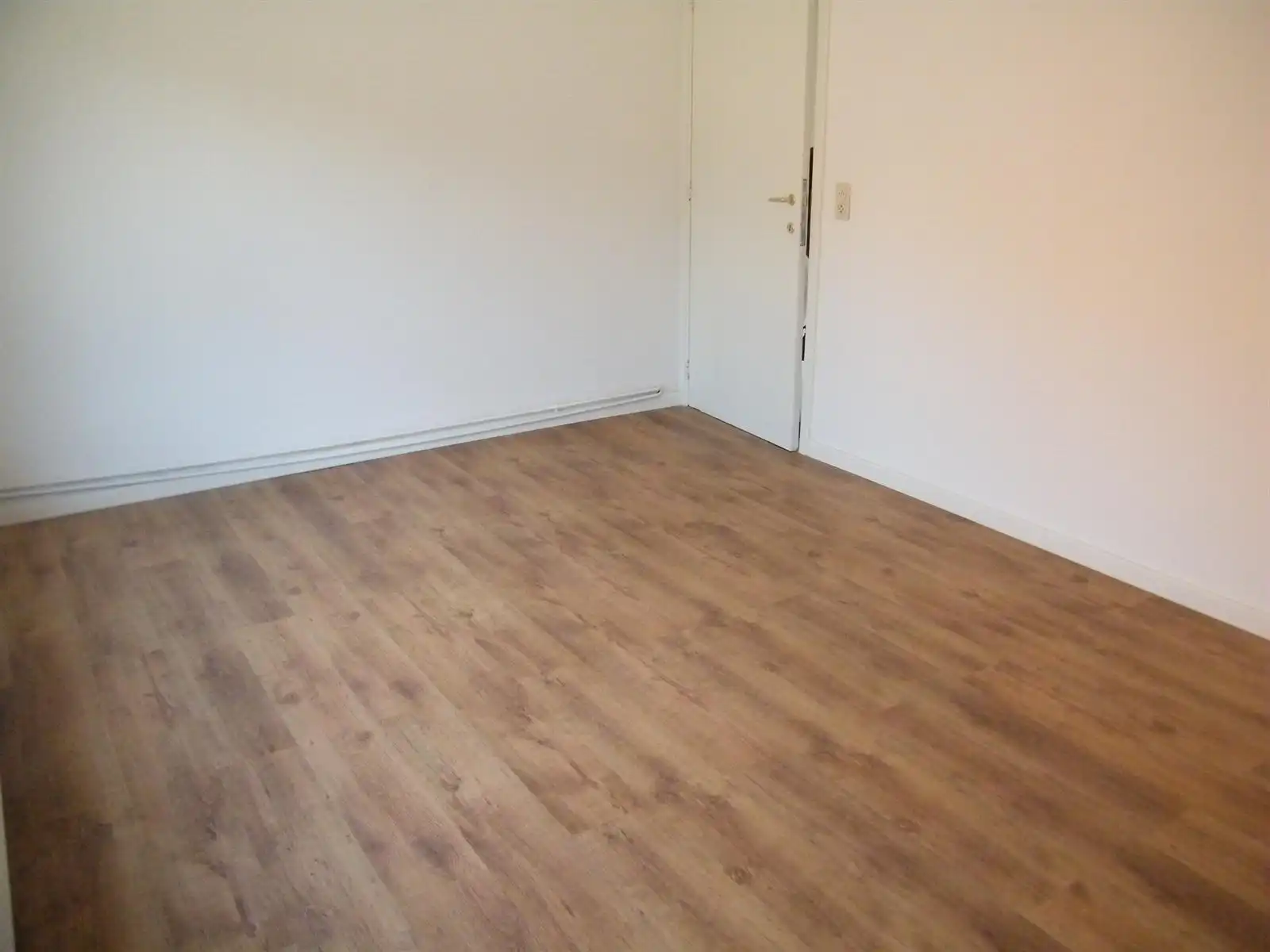 Gelijkvloers appartement met garage en terras. foto 12