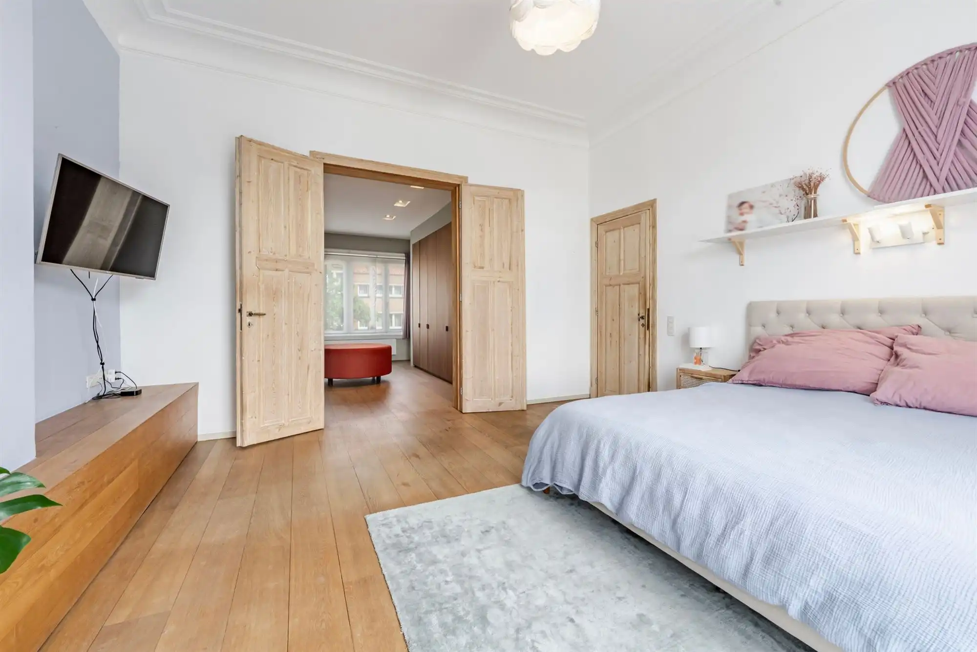 Statige herenwoning met karakter, ruimte en moderne luxe op toplocatie in Oostende foto 19
