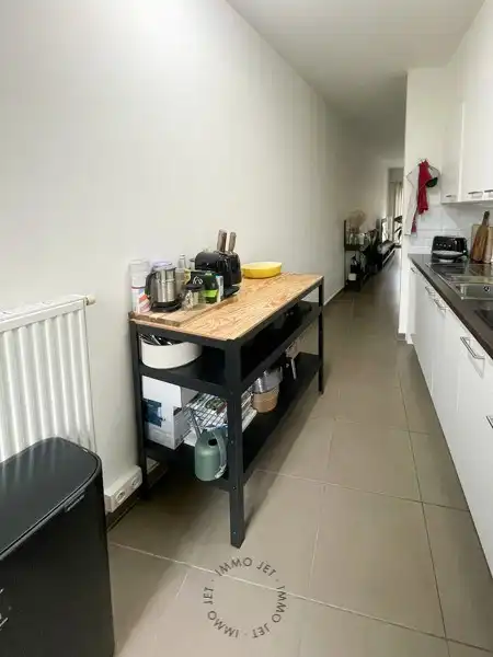 Perfect gelegen, recent appartement met twee slaapkamers foto 6