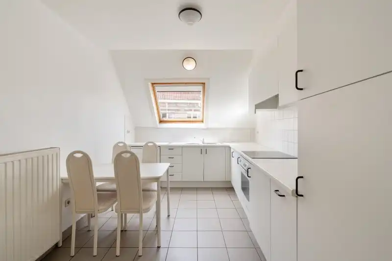 Appartement met 2 slaapkamers, parking en kelderberging in het centrum van Diest foto 7