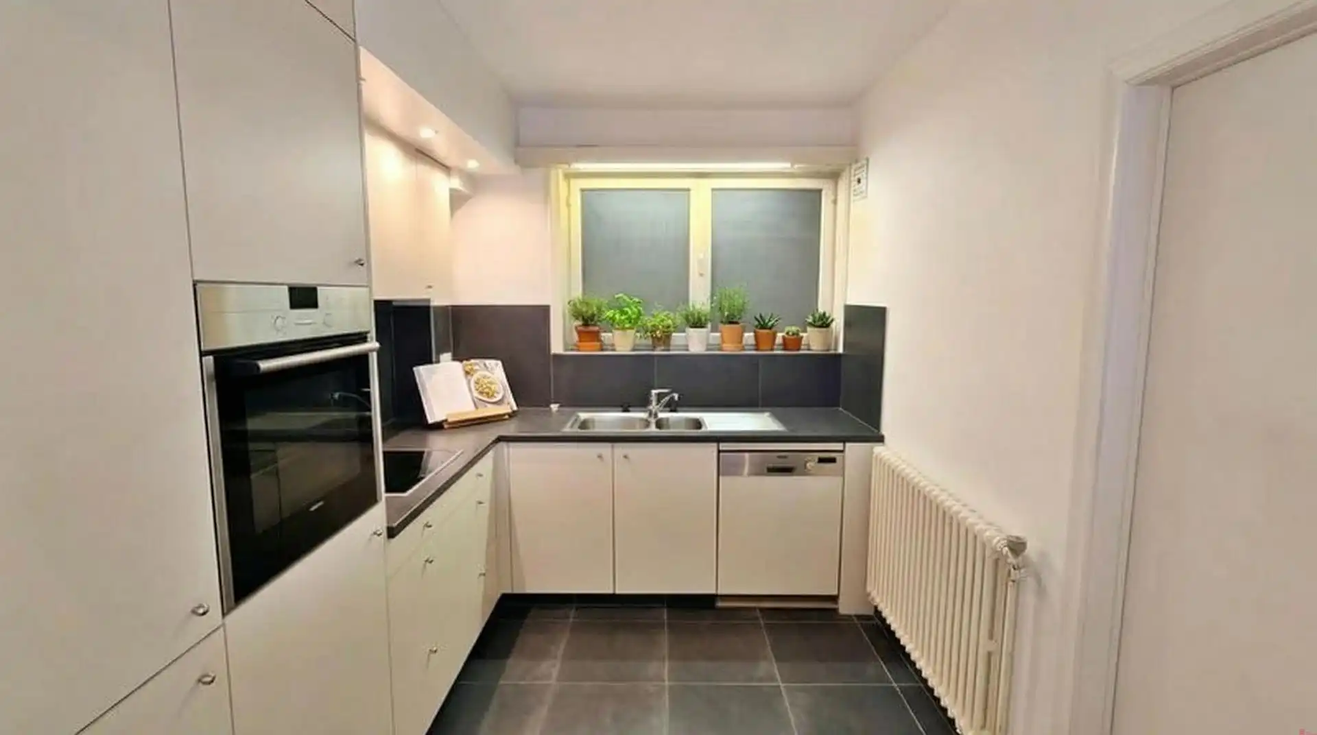 Appartement op toplocatie nabij het oude gerechtshof van Kortrijk foto 7