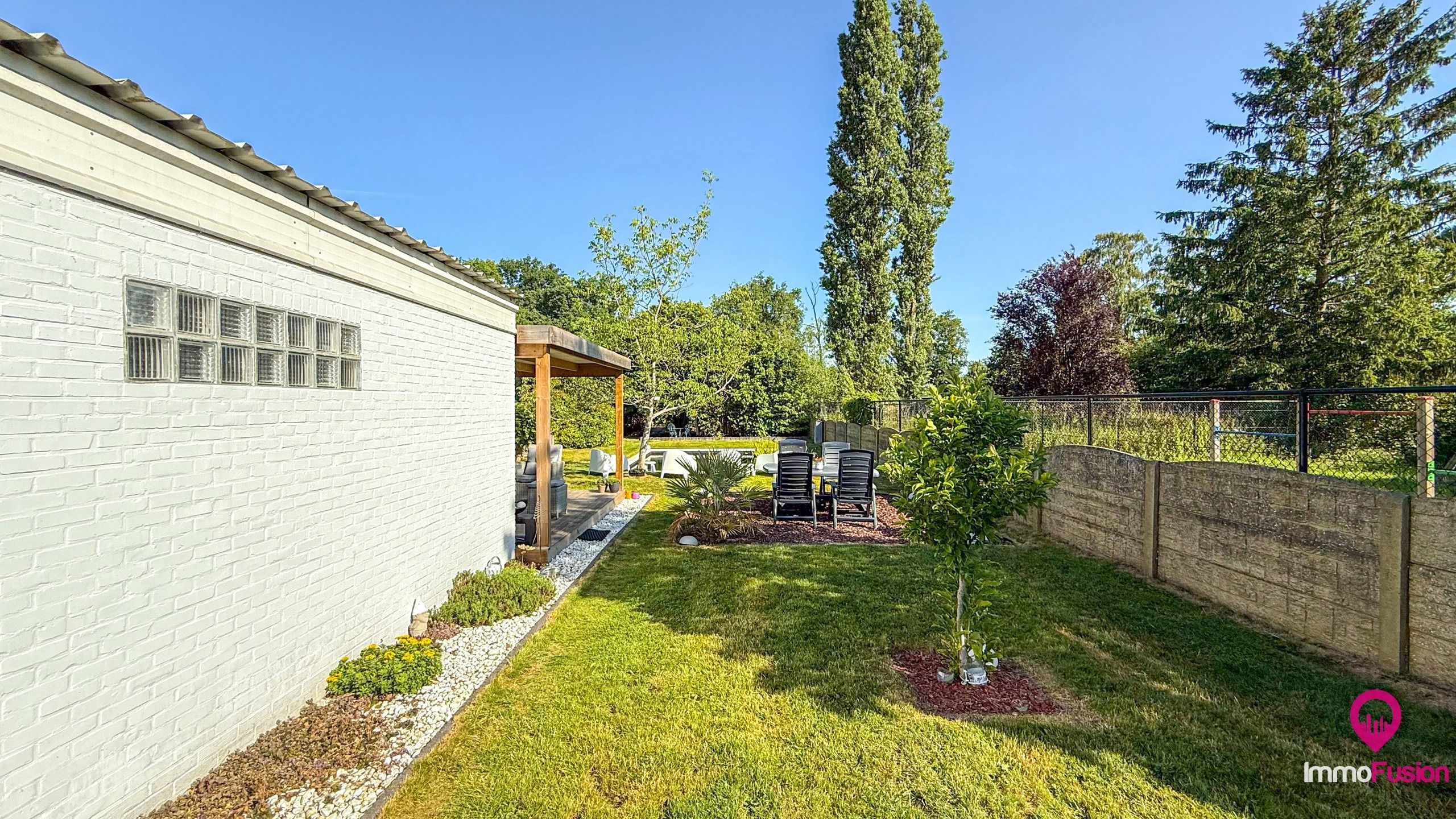Praktische bungalowwoning met prachtige tuin en zwemvijver! foto 39