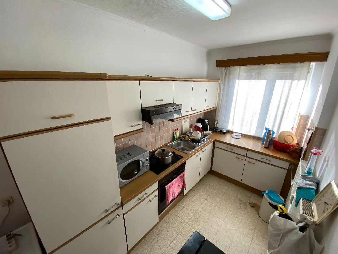 Gelijkvloers appartement met 2 slaapkamers en buitenkoertje in hartje Tongeren foto 9